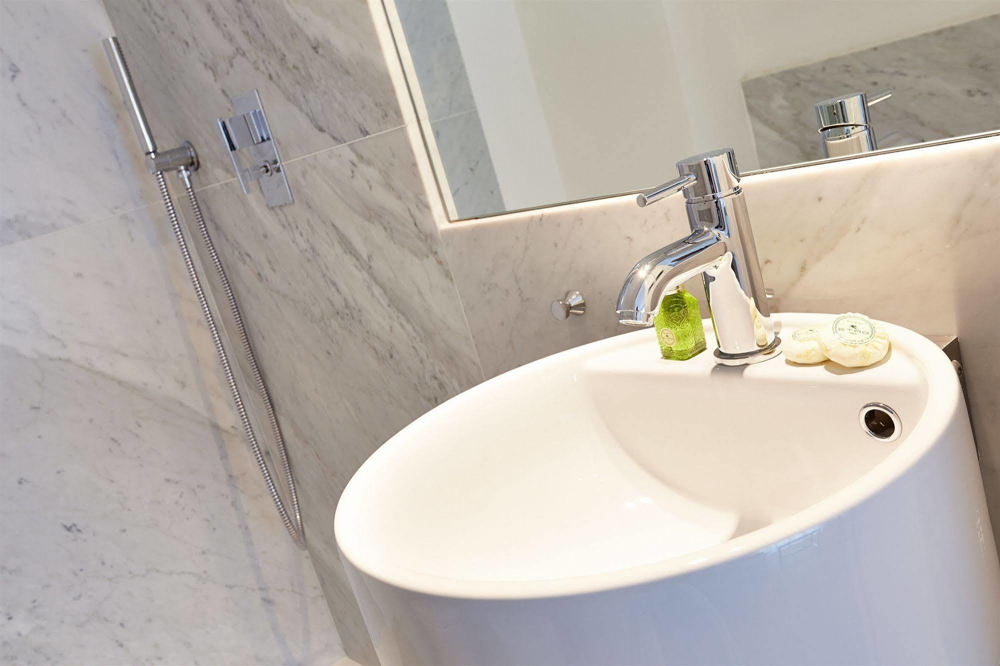 Suite Home Moncada Palermo Dış mekan fotoğraf